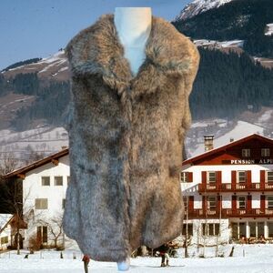 Fur vest Furry Warm chic  faux fur brown soft satin lined sz M